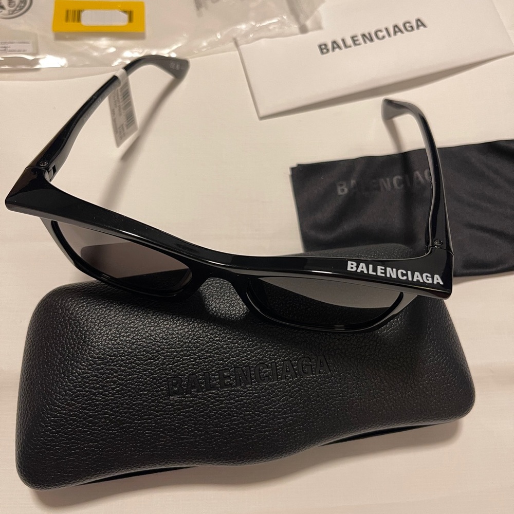 BALENCIAGA Rectangular Squared Black Grey 52 mm Unisex Sunglasses
